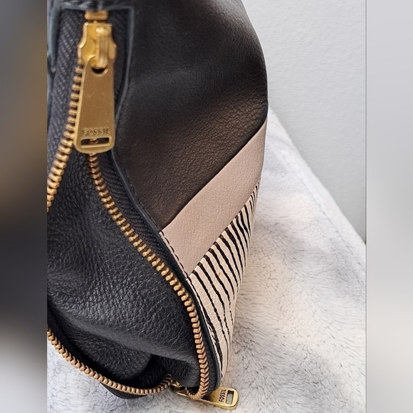 Fossil Leather Colorblock Crossbody Bag - Picture 8 of 12